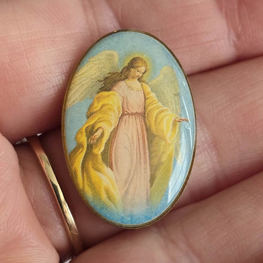 Vintage angel brooch pastel blue pink yellow gold Oval religious
